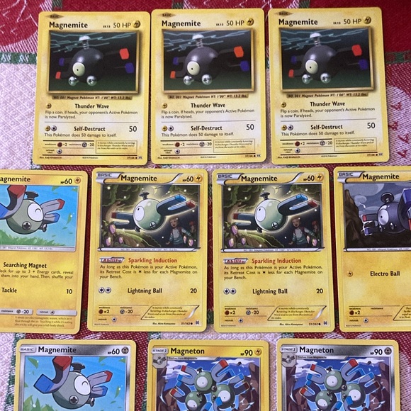 Pokémon TCG Magnemite/Magneton Bundle (13 Cards) - Picture 3 of 15